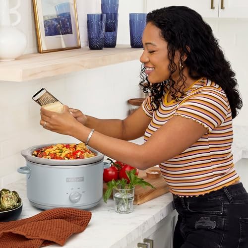 4.5 Quart Manual Slow Cooker – Macaroon Blue - Curated Catalog N8